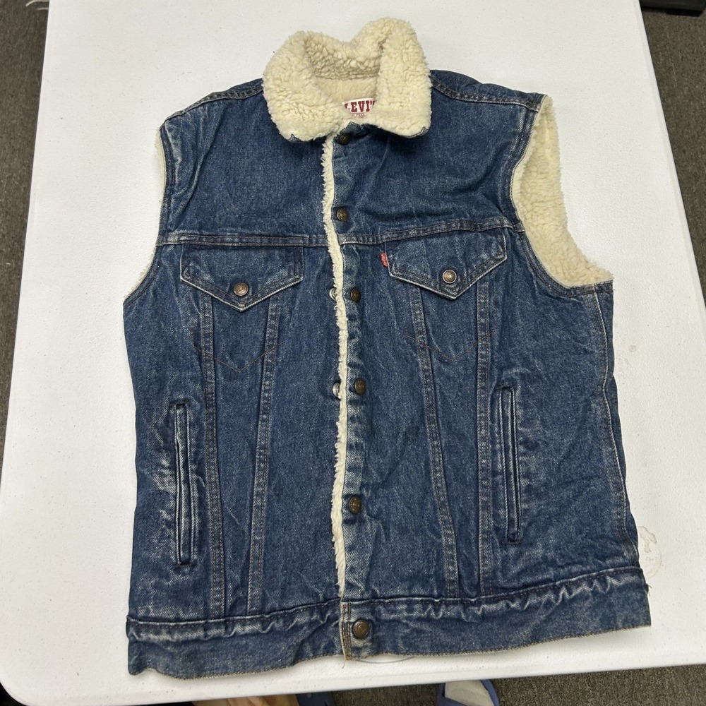 Levis Denim Trucker Vest Mens M Blue Sherpa Lined Made in USA Vtg Sleeveless